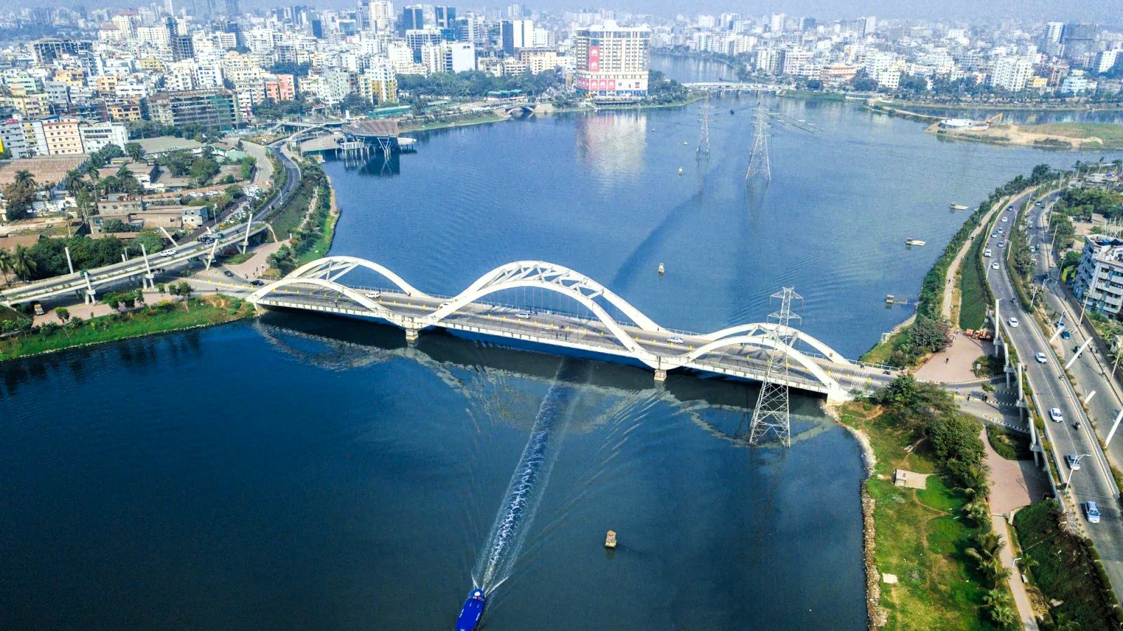 01_maruf.max-2000x2000_5aaqtfw